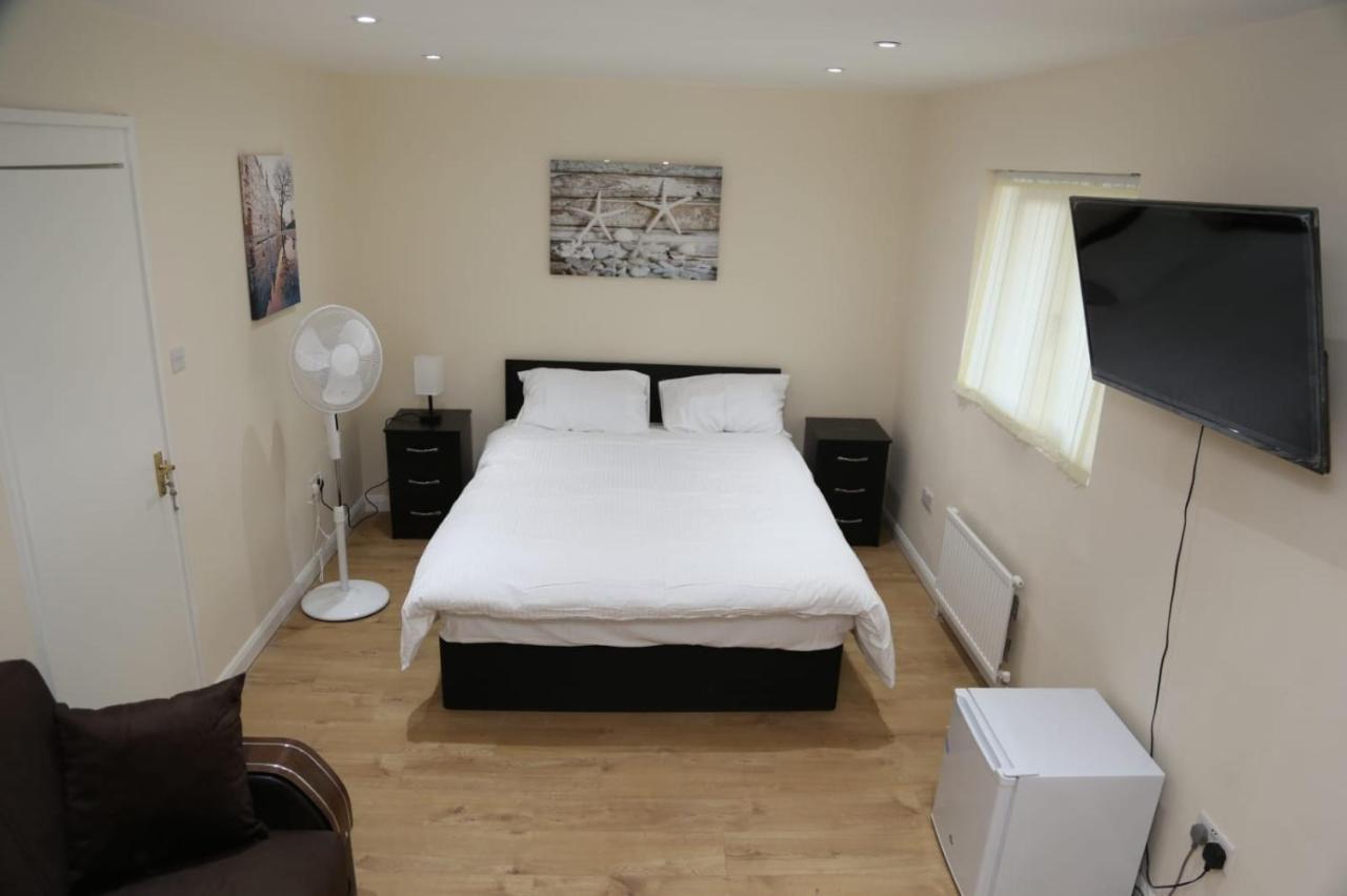 Erith A A Guest Rooms Thamesmead المظهر الخارجي الصورة