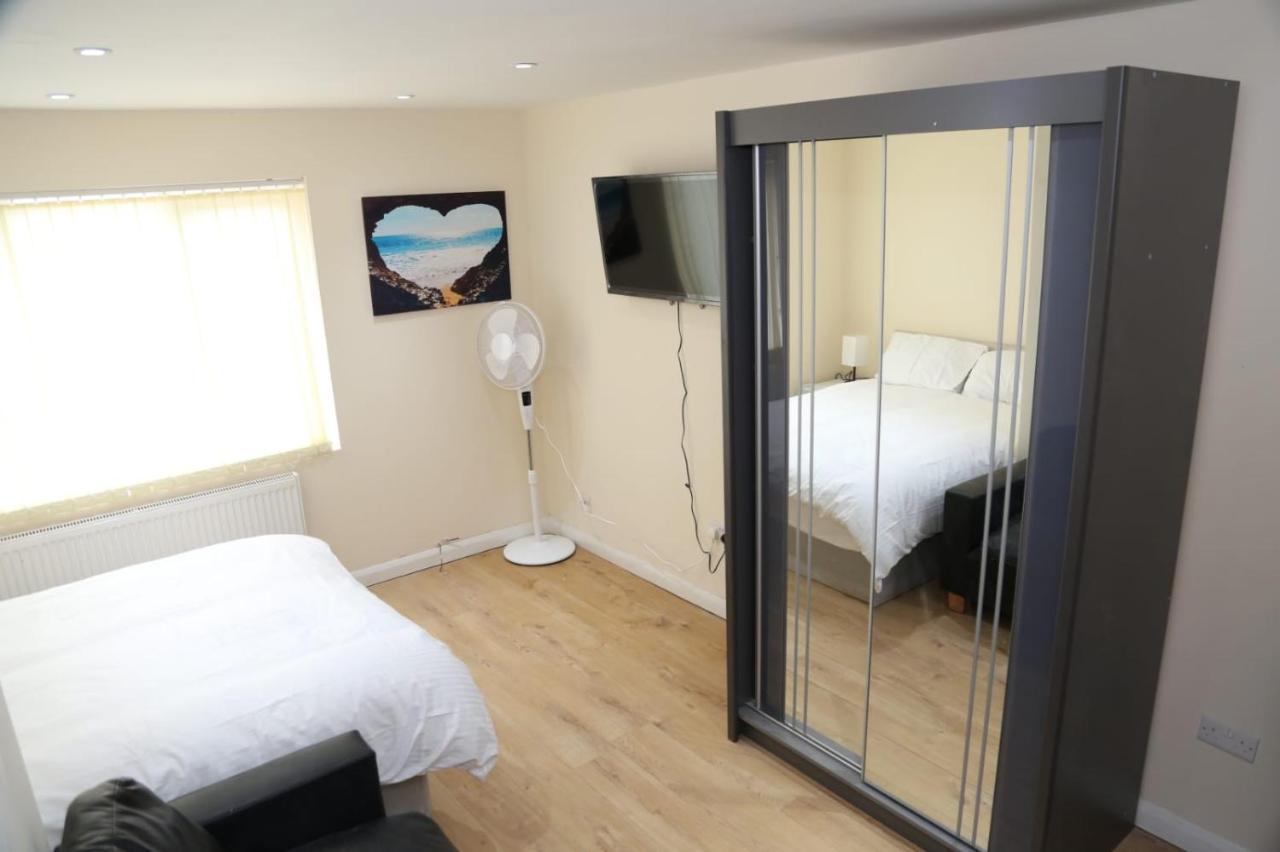 Erith A A Guest Rooms Thamesmead المظهر الخارجي الصورة